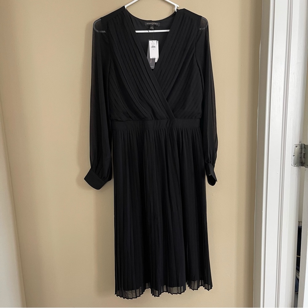 NWT Banana Republic Mid Length Long Sleeve Pleated Black Dress.